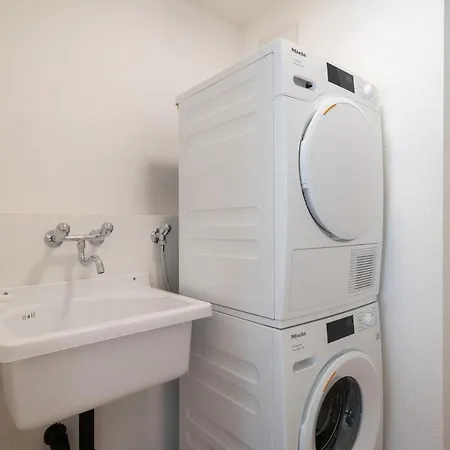 Moderne Neubauwohnung In *