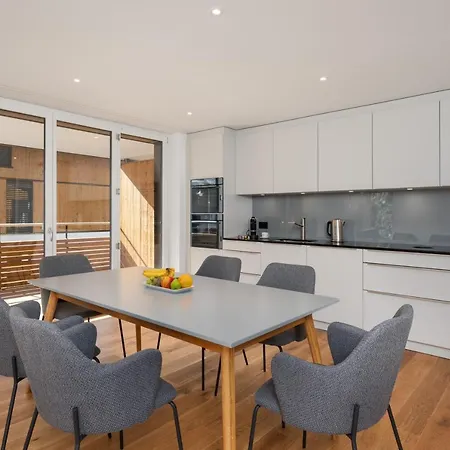 Moderne Neubauwohnung In *