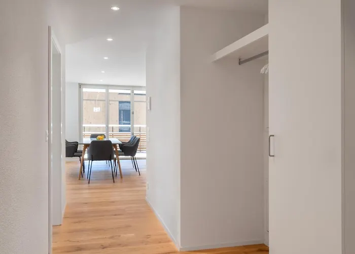 Moderne Neubauwohnung In דירה